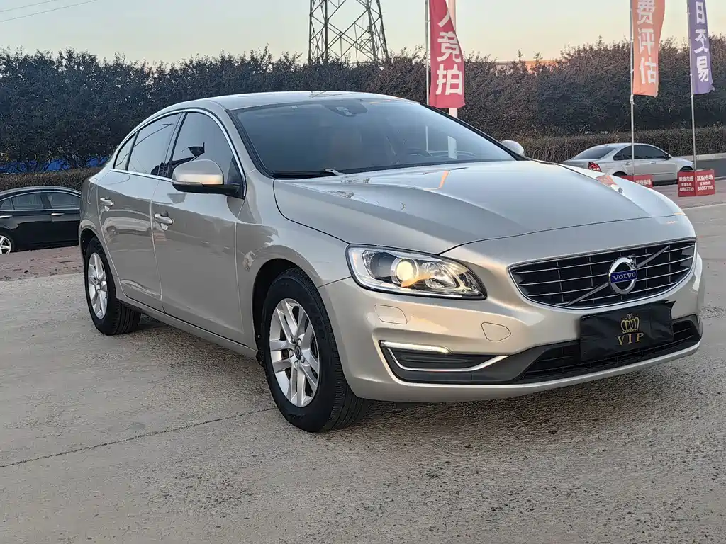 Volvo S60 — миниатюра 3