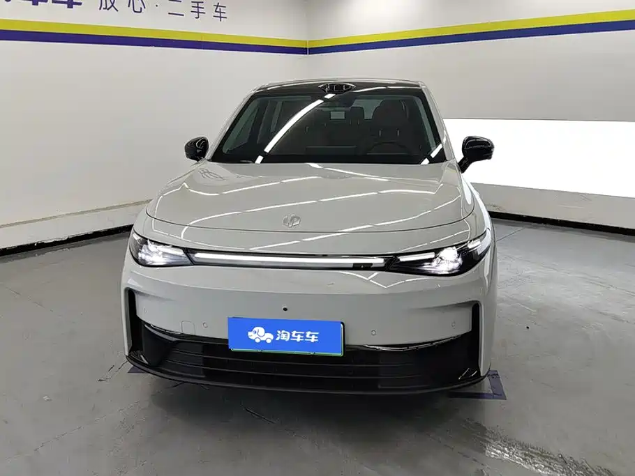 Leapmotor Leapmotor C10 — миниатюра 2