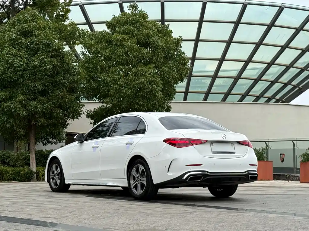 Mercedes-Benz C-Class — миниатюра 9