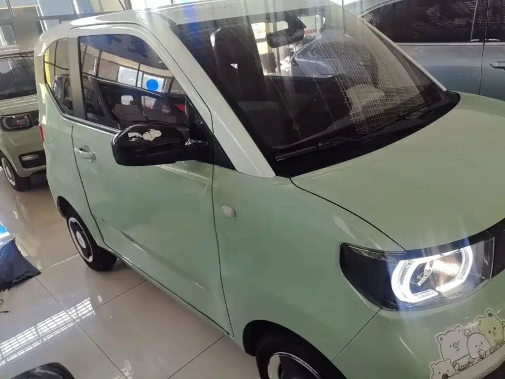 Wuling MINIEV — миниатюра 4