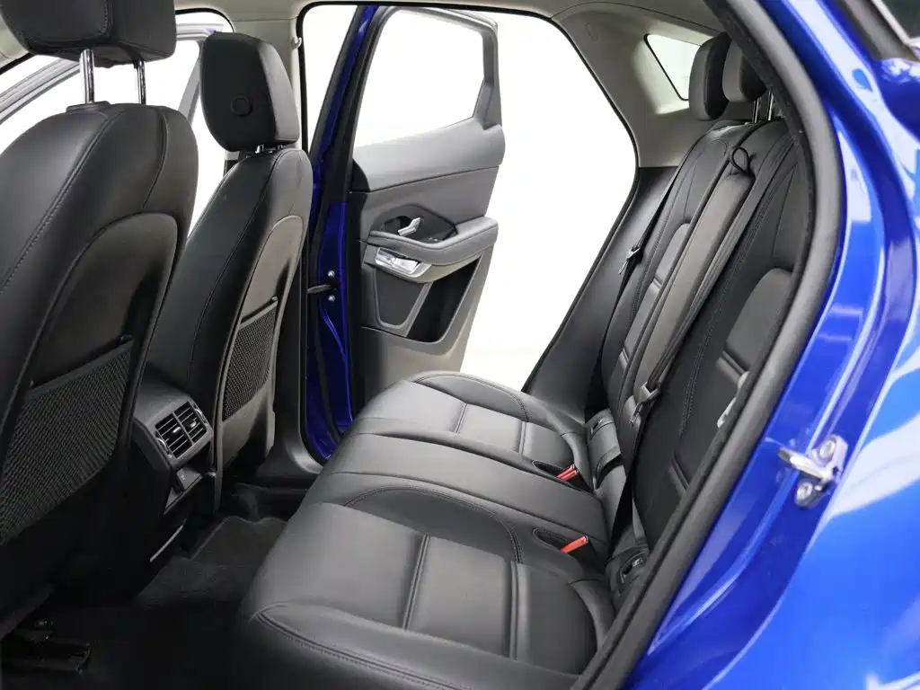 Jaguar E-PACE — миниатюра 6