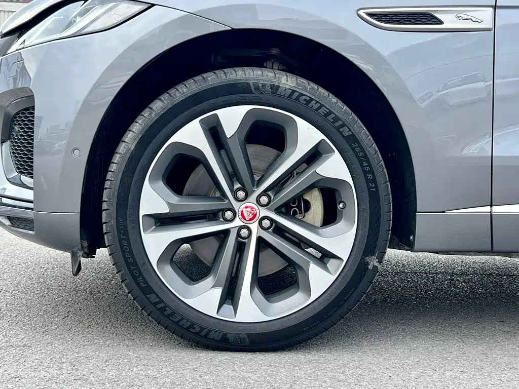 Jaguar F-PACE — миниатюра 23