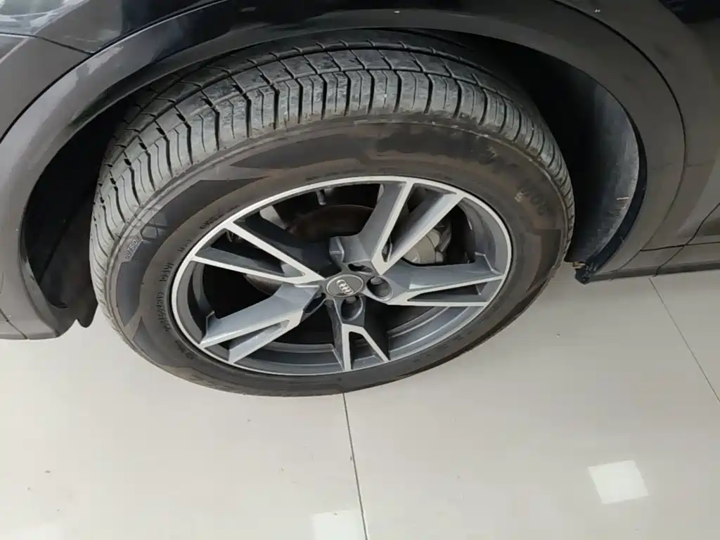 Audi Q5L — миниатюра 23