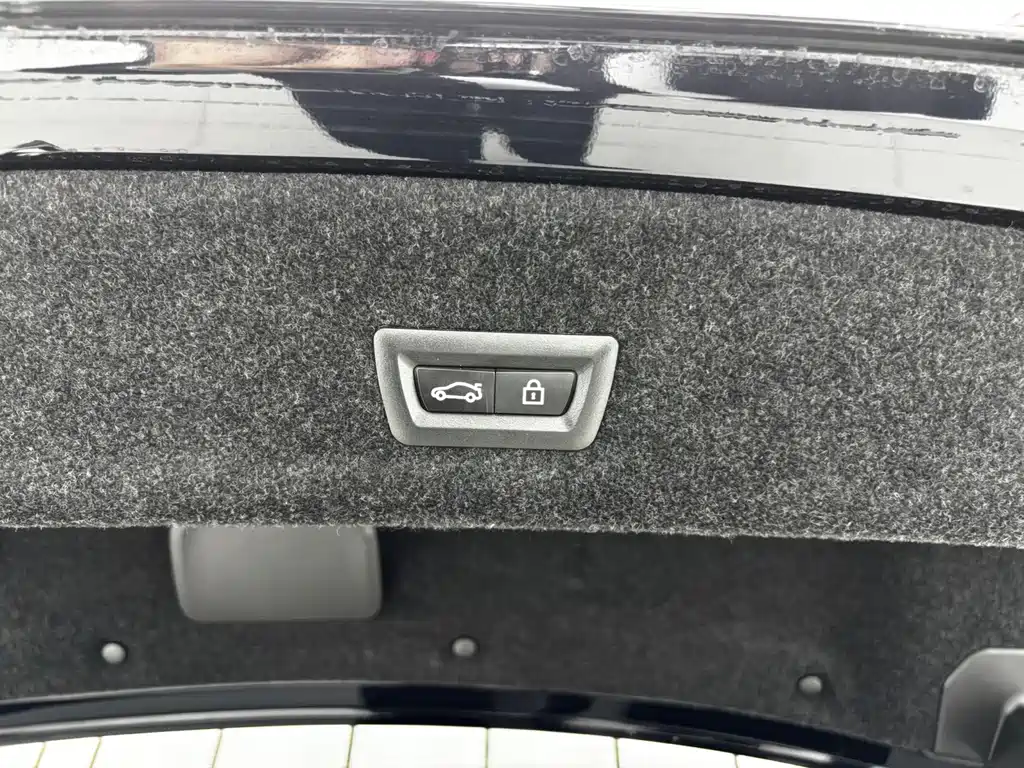 BMW 3 Series — миниатюра 13