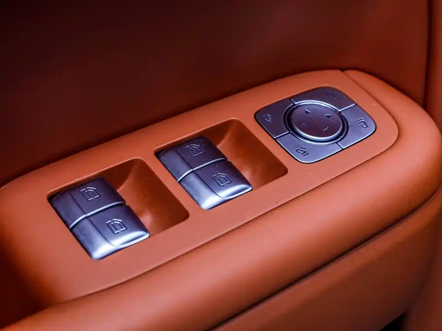 Li Auto Li L8 — миниатюра 30