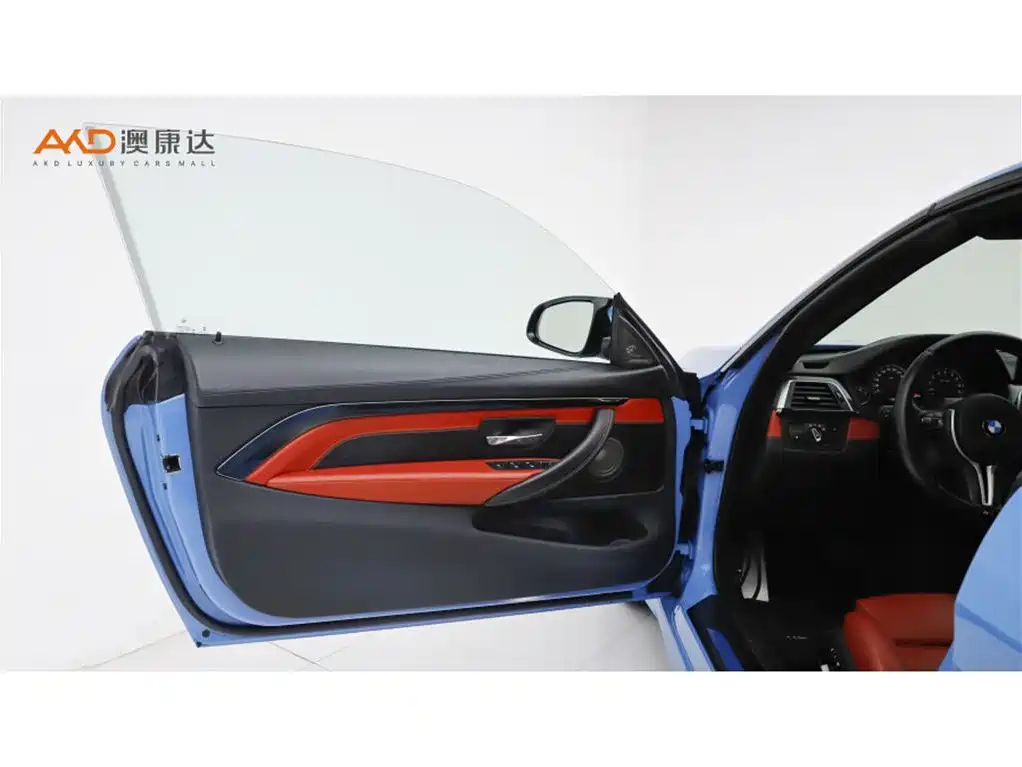 BMW M4 — миниатюра 10