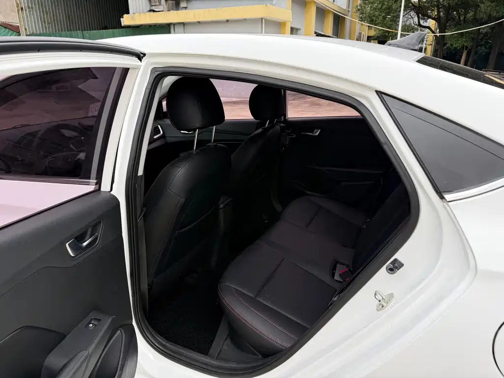 Hyundai Verna — миниатюра 5
