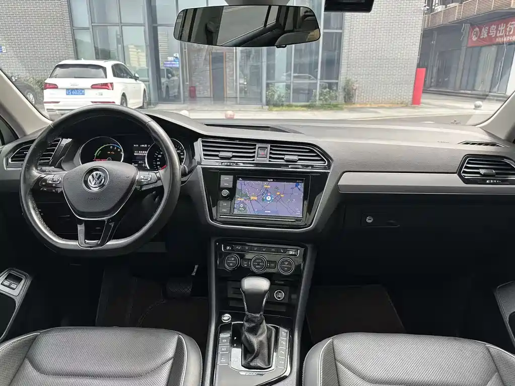 VOLKSWAGEN TIGUAN L NEW ENERGY
