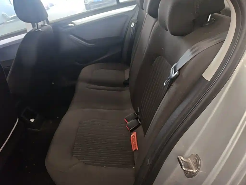 Volkswagen Jetta — миниатюра 22