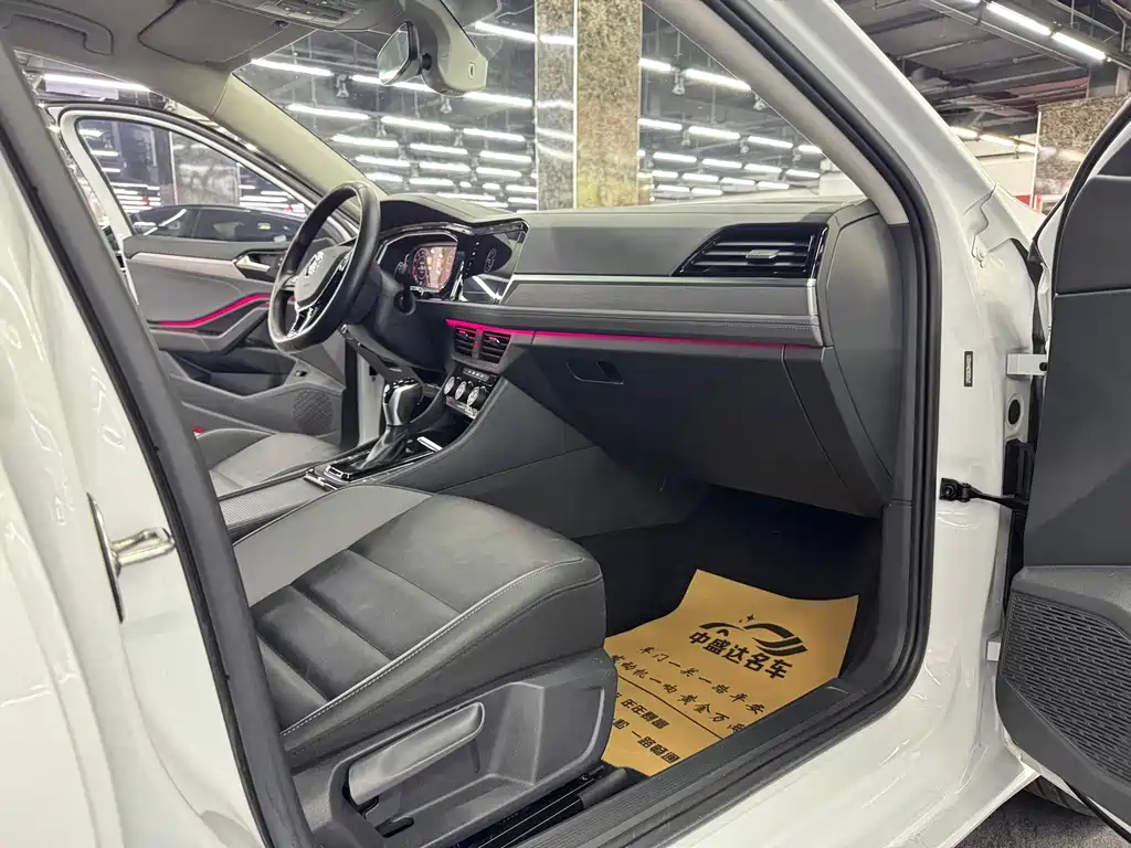 Volkswagen Sagitar — миниатюра 9