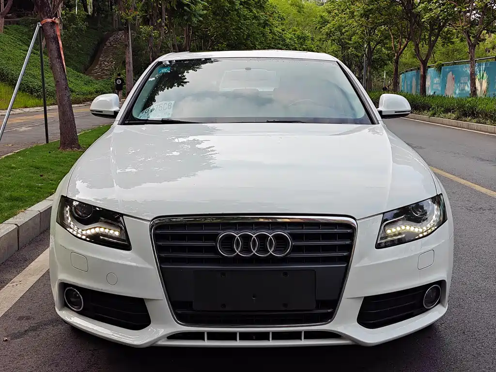 Audi A4L 2011