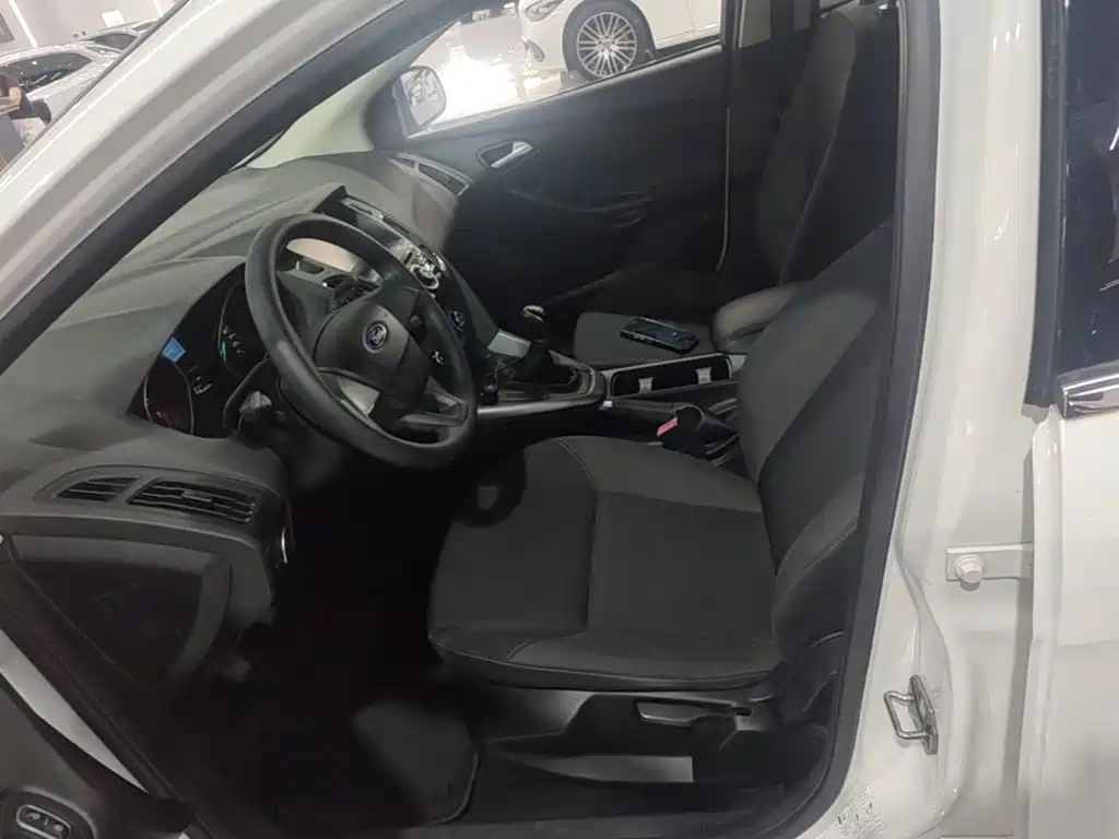Ford Focus — миниатюра 15