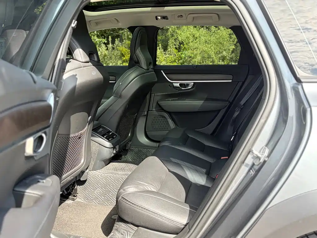 Volvo V90 — миниатюра 8