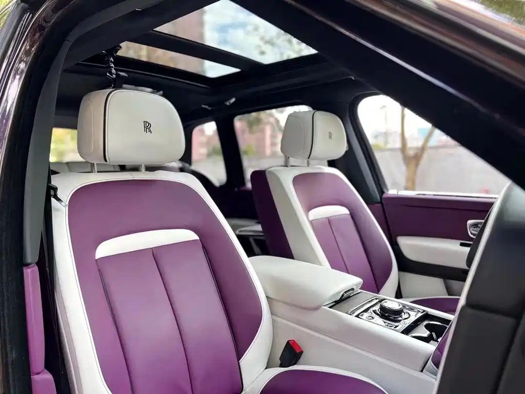 Rolls-Royce Cullinan 2018 мест