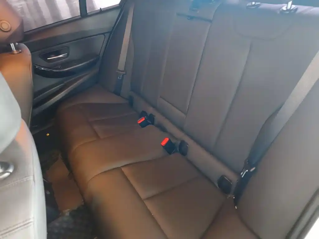 BMW 3 Series — миниатюра 17