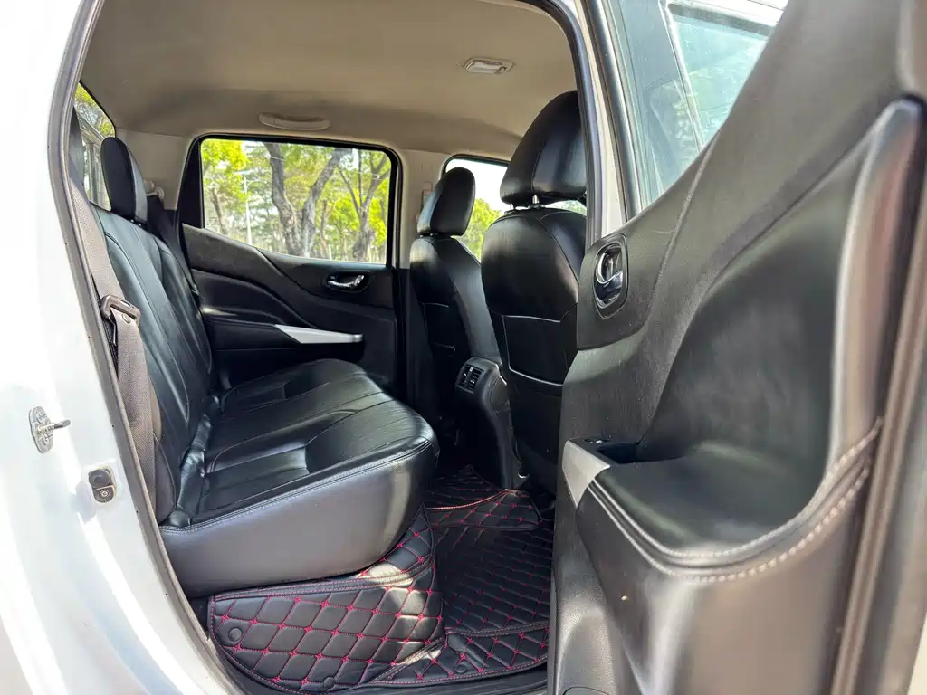 Nissan Navara — миниатюра 12