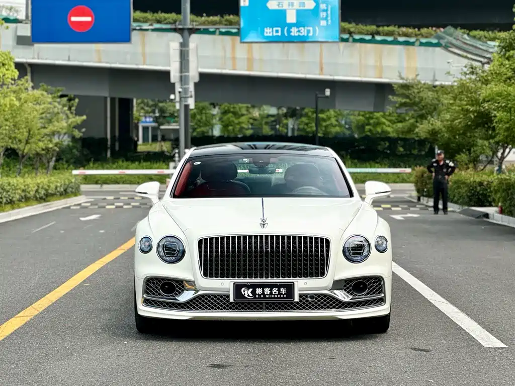 Bentley Flying Spur PHEV — миниатюра 2