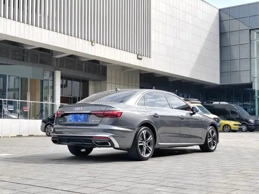 Audi A4L — миниатюра 4