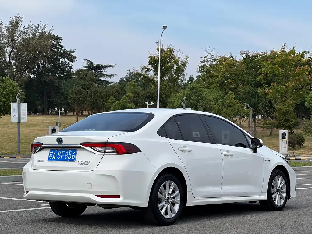 Toyota Corolla — миниатюра 5