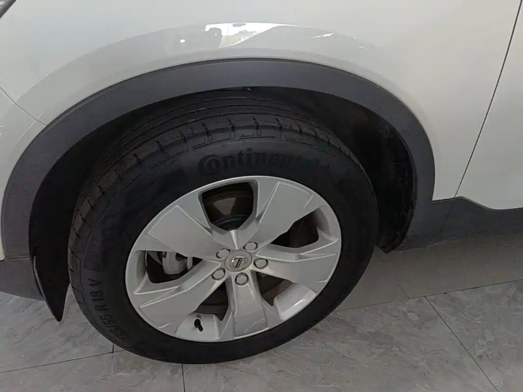 Volvo XC40 — миниатюра 23