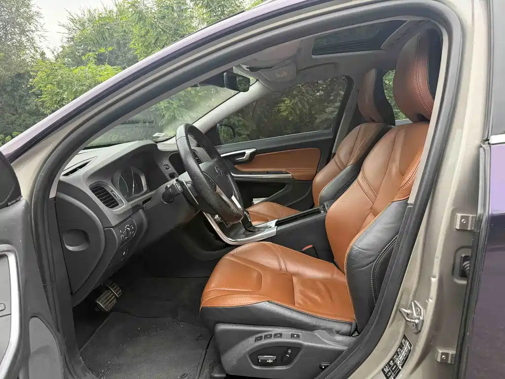 Volvo V60 — миниатюра 4