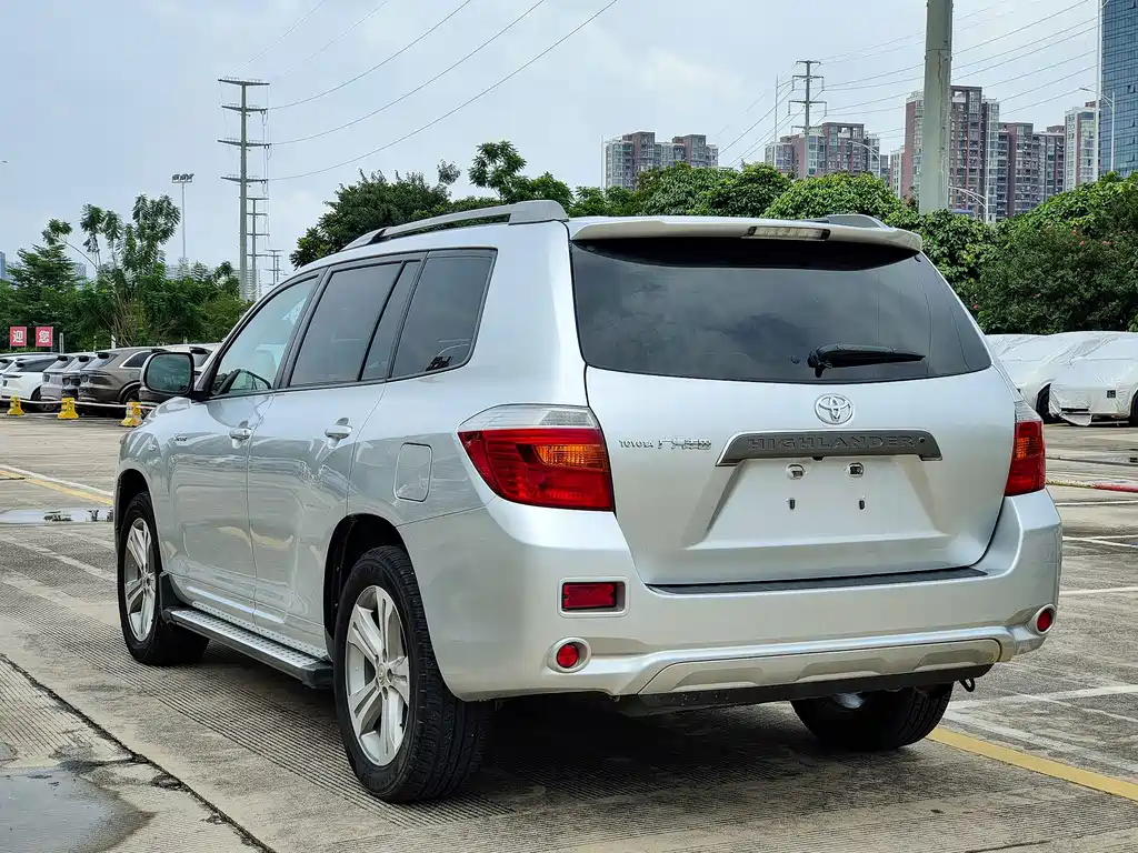 Toyota Highlander — миниатюра 5