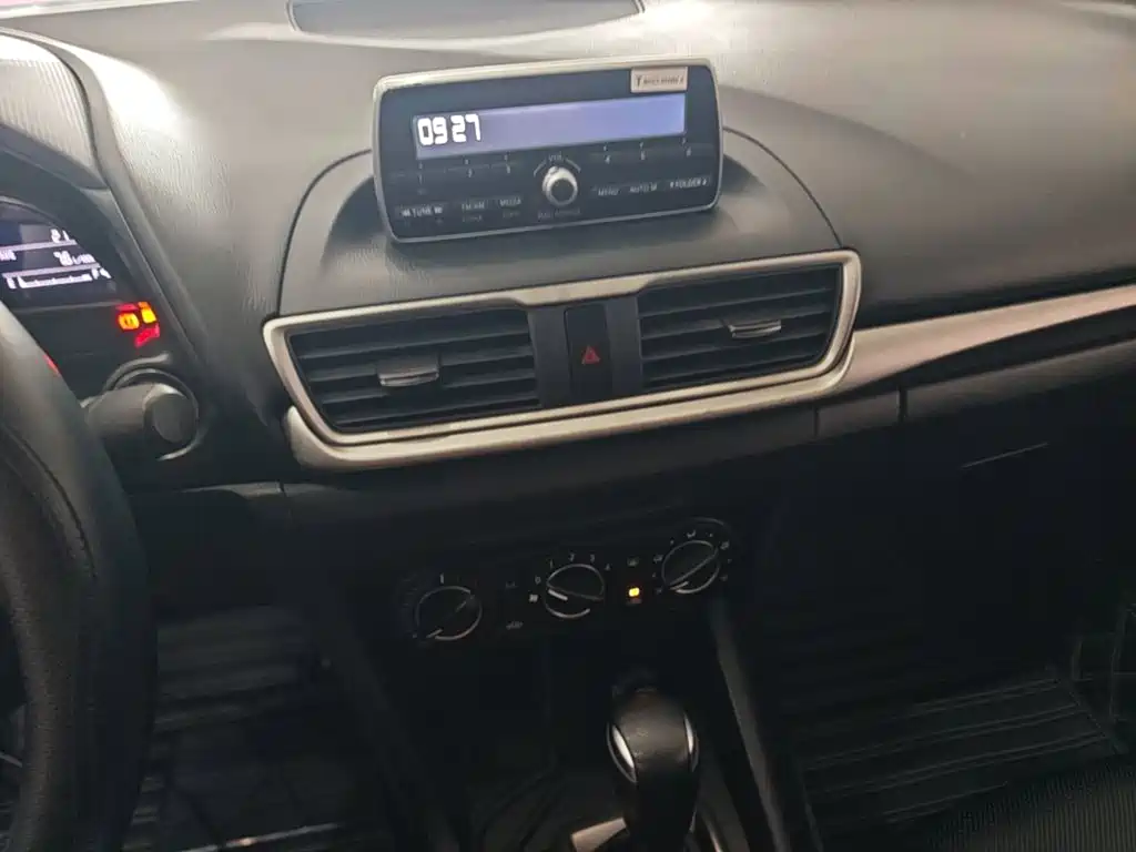 Mazda 3 Axela — миниатюра 13