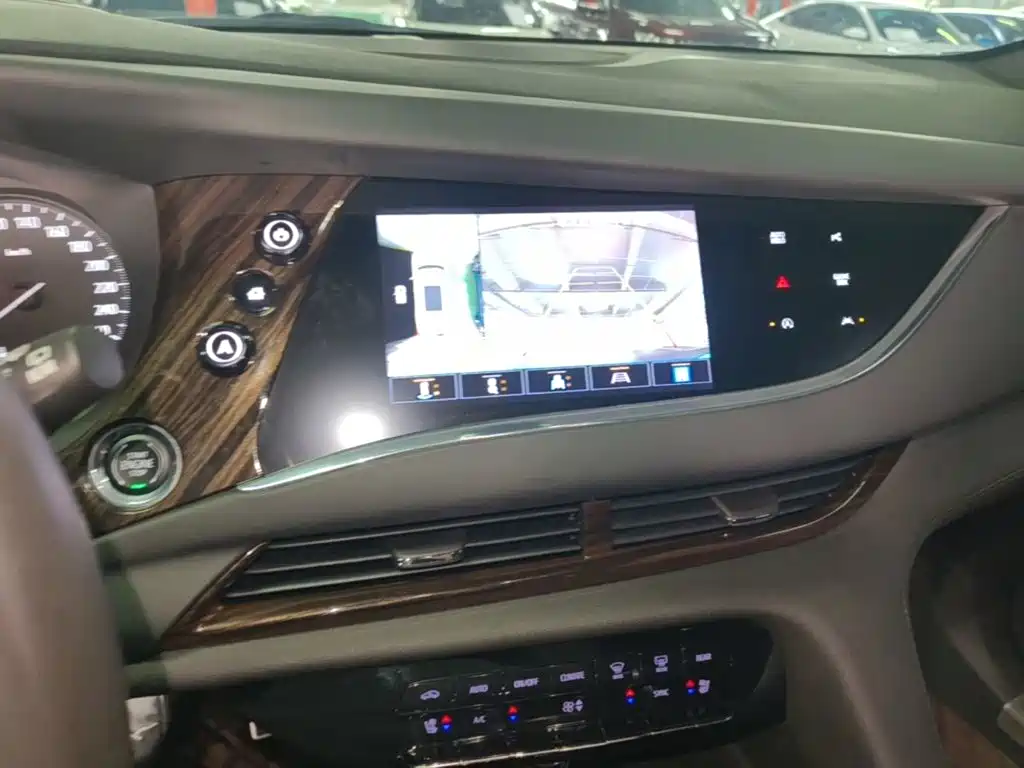 Buick Enclave — миниатюра 13