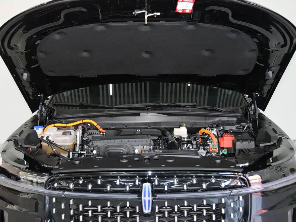 Lincoln Nautilus 2025 2.0T