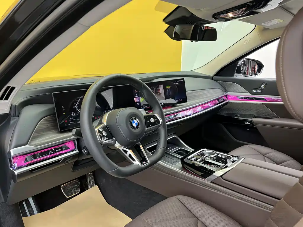 BMW 7 Series 7 2023 735Li M Sport