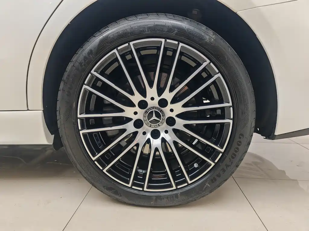 Mercedes-Benz C-Class — миниатюра 14