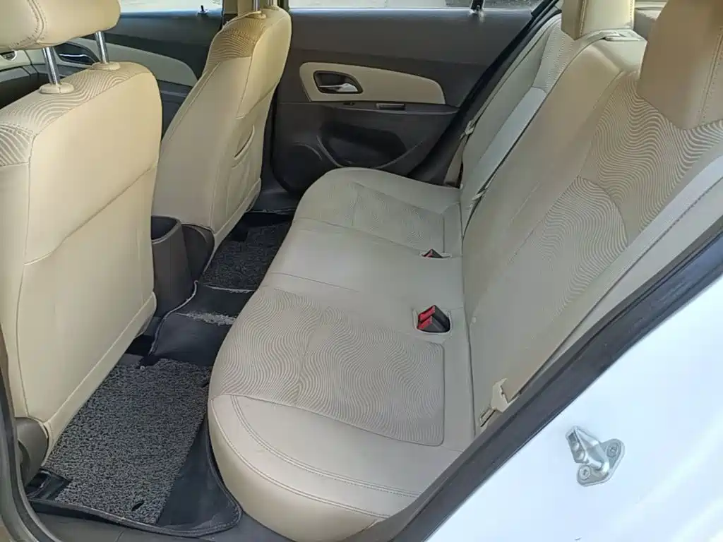 Chevrolet Cruze — миниатюра 17
