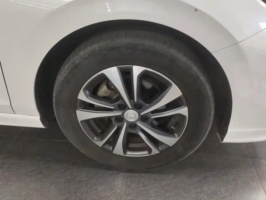 Changan Eado — миниатюра 6