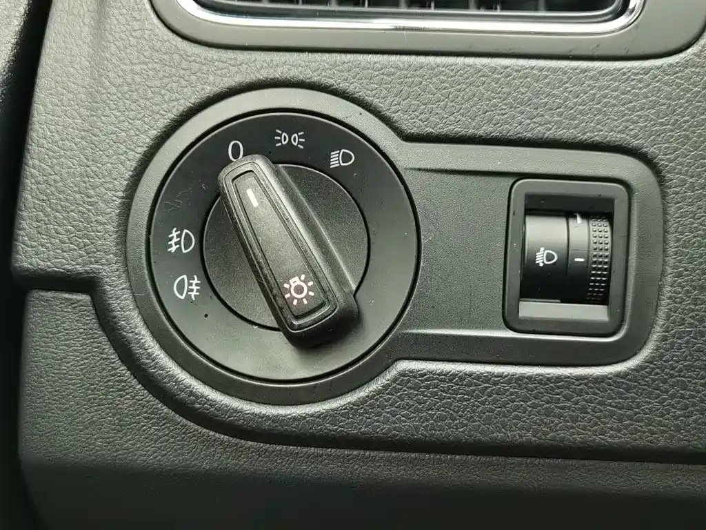 Volkswagen Polo — миниатюра 21
