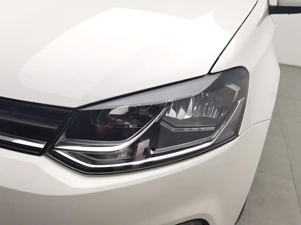 Volkswagen Polo — миниатюра 7