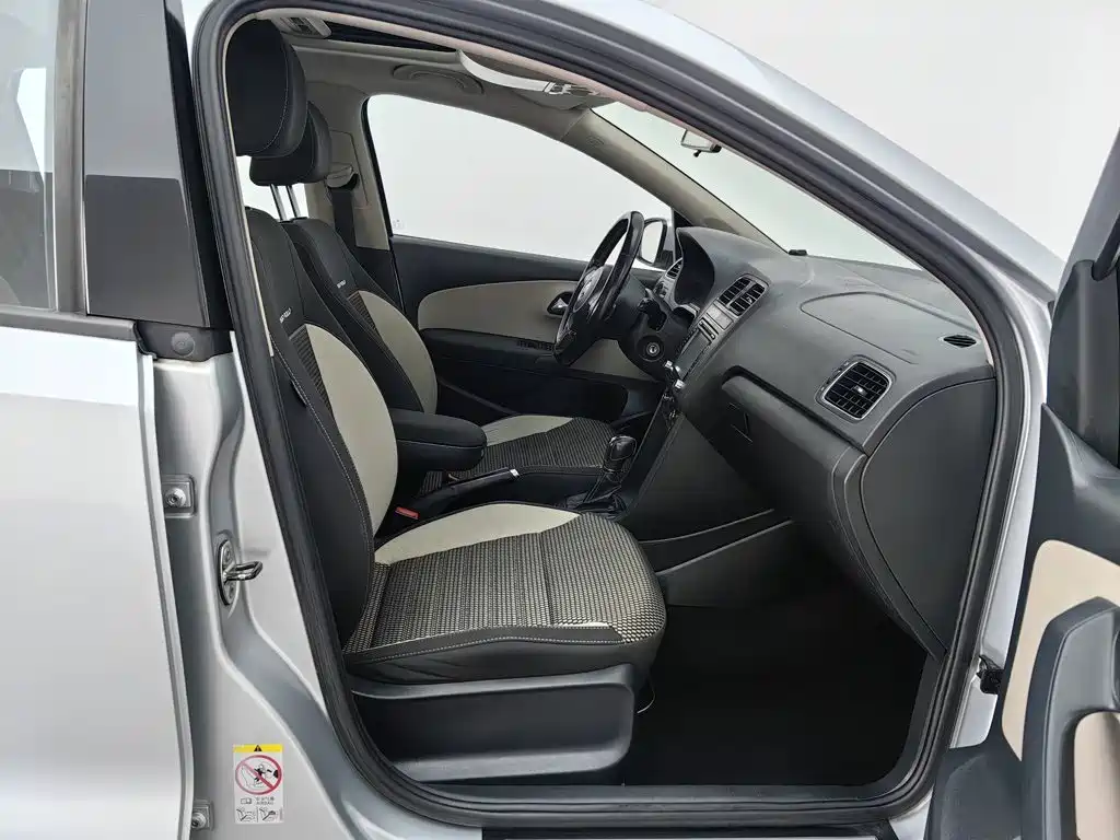 Volkswagen Polo — миниатюра 23