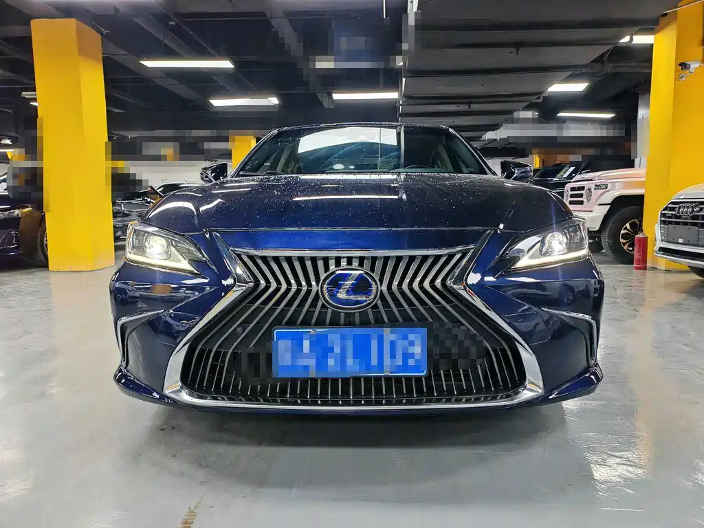 Lexus ES — миниатюра 2