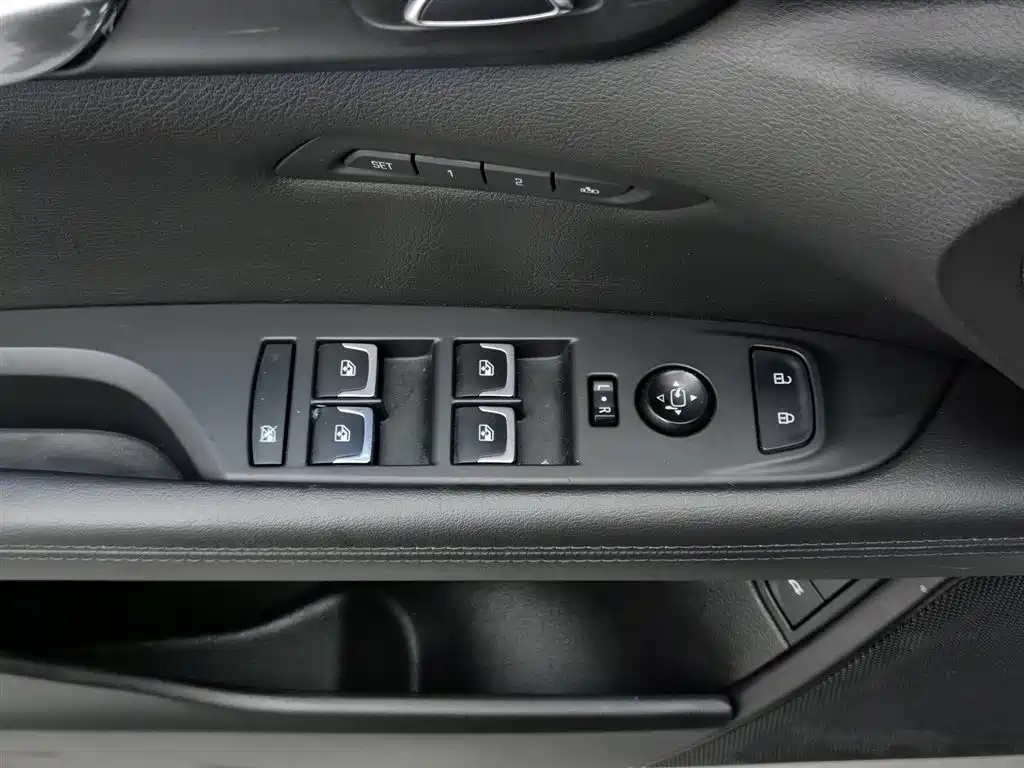 CADILLAC CT6 PLUG IN