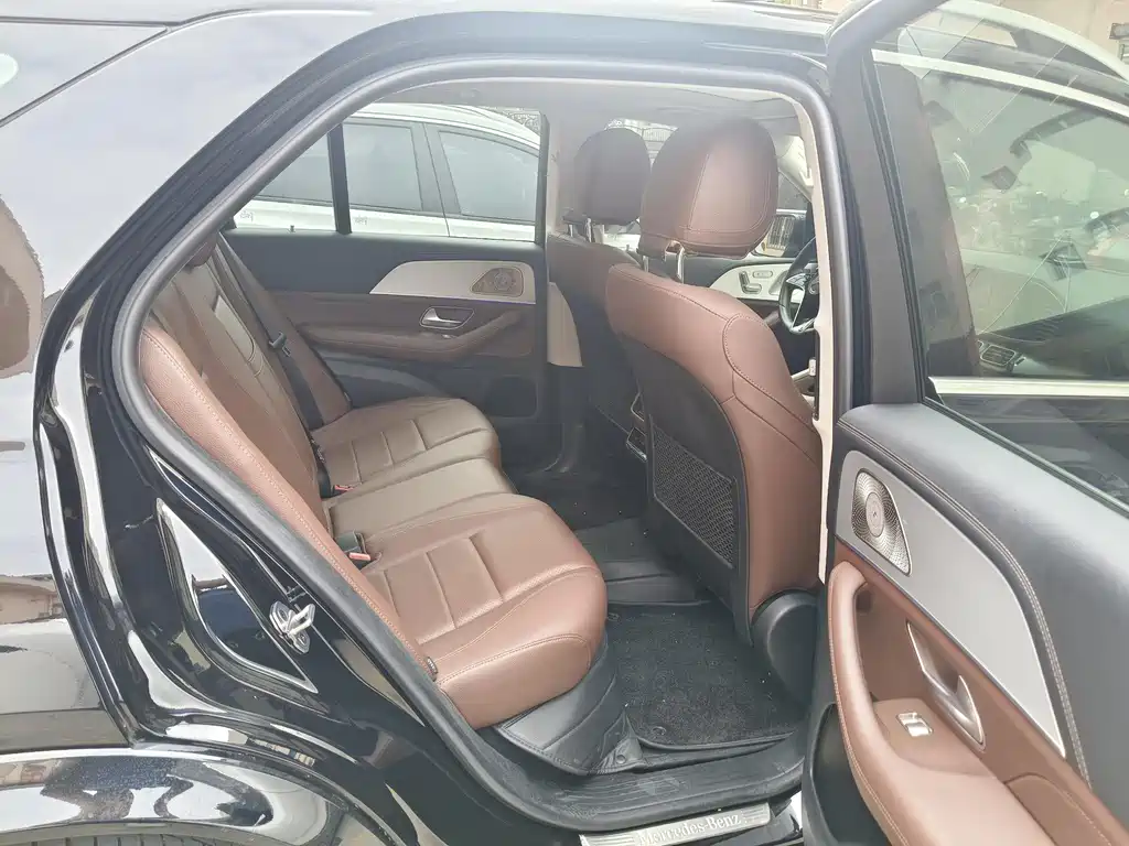 Mercedes-Benz GLE (Import) — миниатюра 4