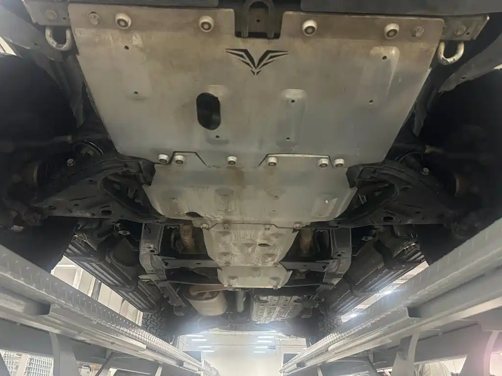 Nissan Patrol — миниатюра 26