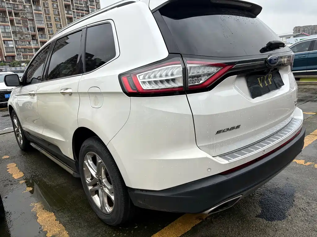 Ford Edge — миниатюра 15