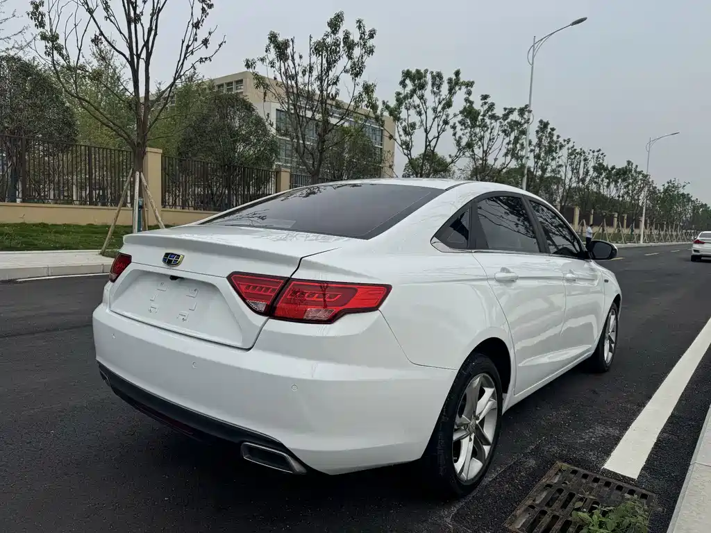 Geely Emgrand GL — миниатюра 10