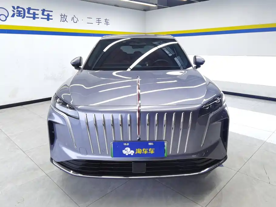 Hongqi Красный флаг HS6 PHEV — миниатюра 2