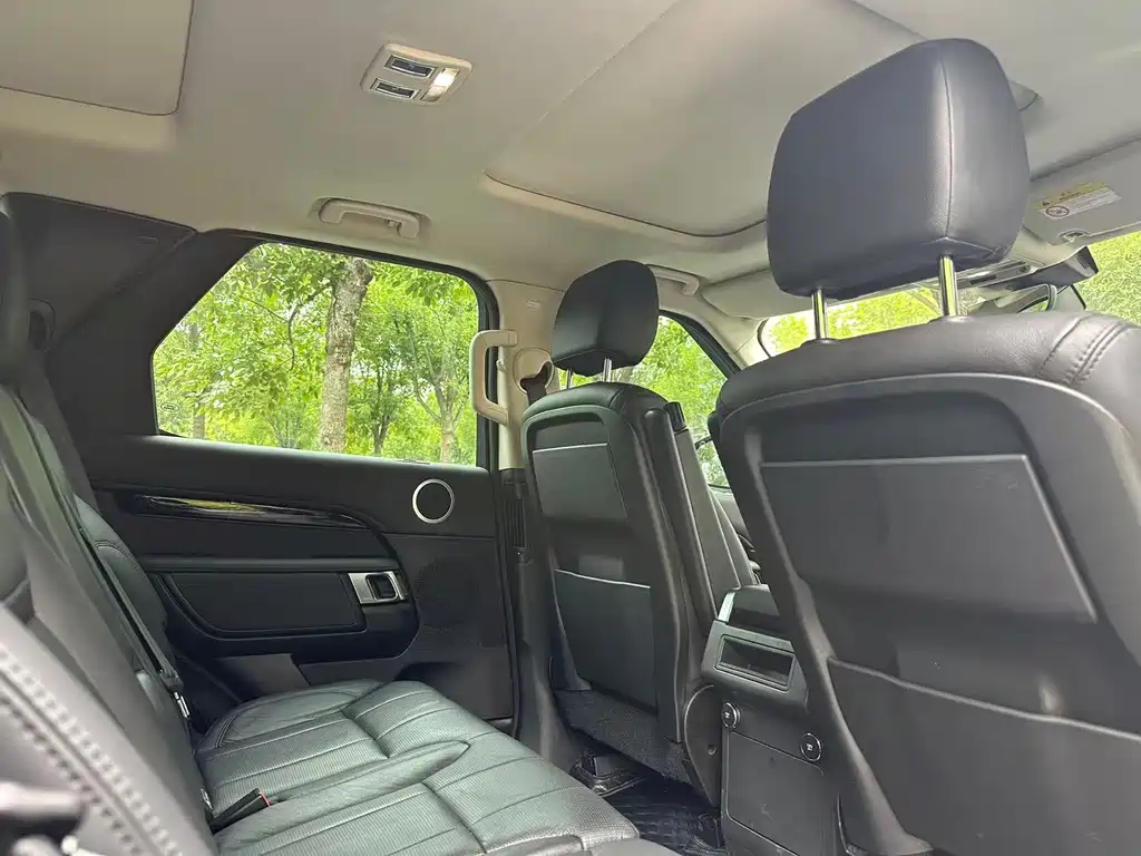 Land Rover Discovery — миниатюра 6