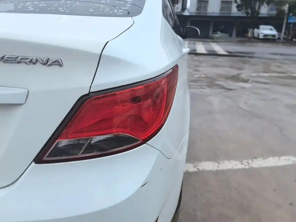 Hyundai Verna — миниатюра 8