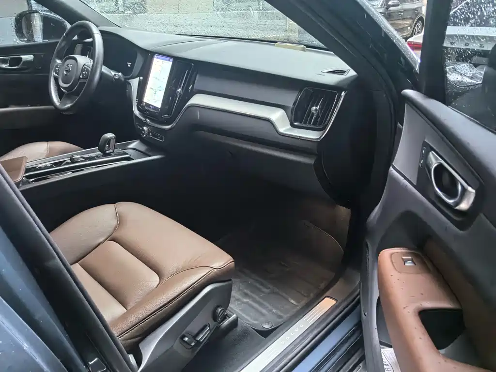 Volvo XC60 — миниатюра 8