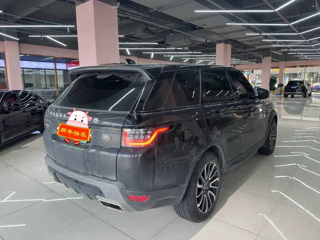 Land Rover Sport PHEV — миниатюра 10