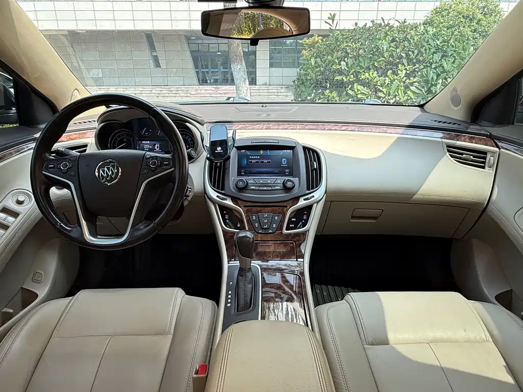 Buick LaCrosse — миниатюра 5