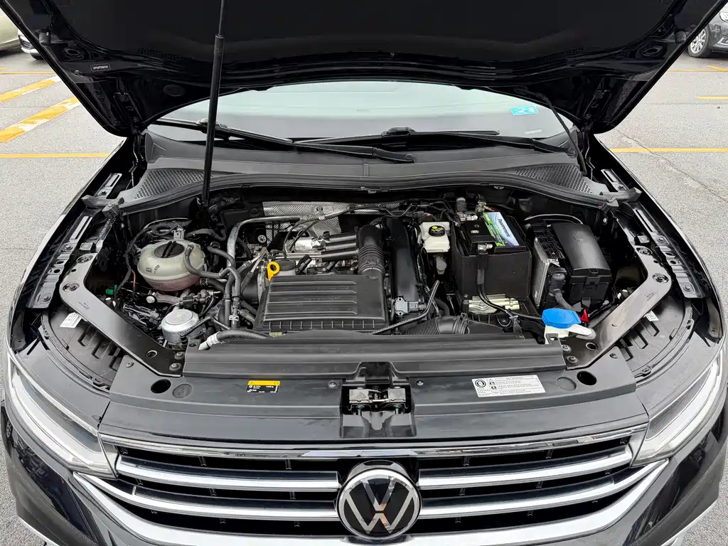 Volkswagen Tiguan L — миниатюра 22