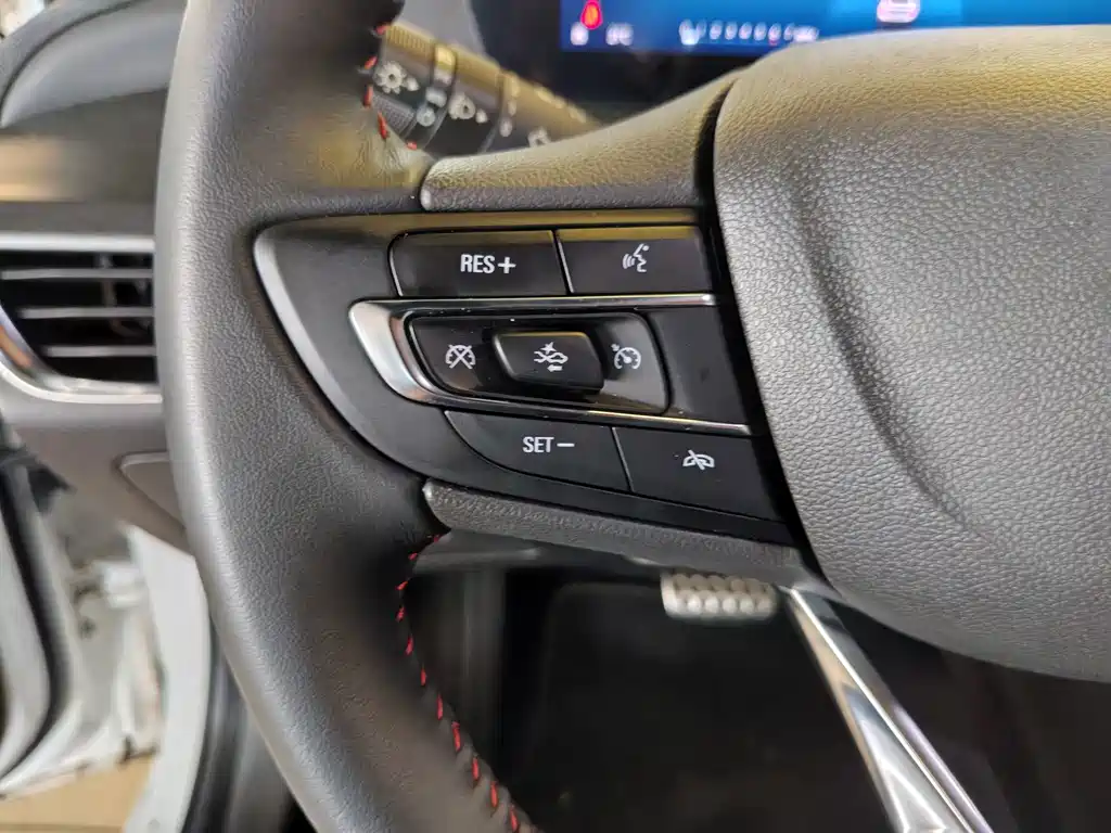 Buick Verano — миниатюра 14